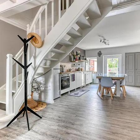 Holiday home Beautiful In With Kitchen *