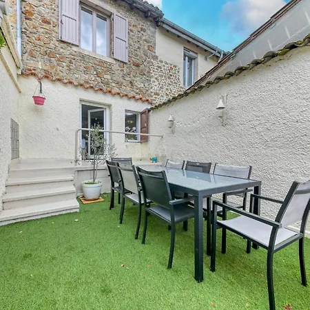 Holiday home Beautiful In With Kitchen Pelussin