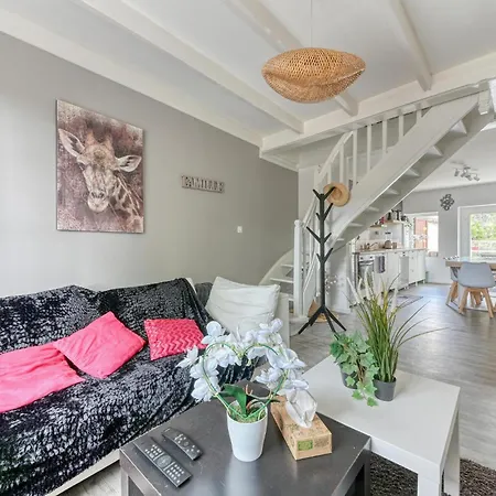 Beautiful In With Kitchen Pelussin